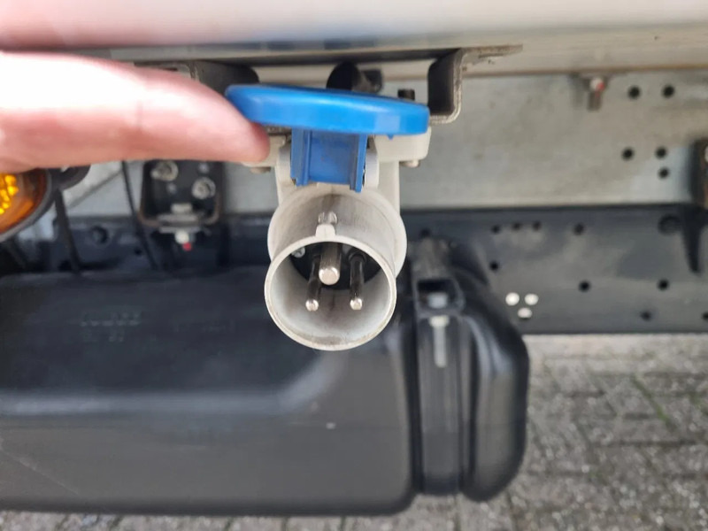 Комбе ладилник Iveco Daily 35C14 Koelkoffer LBW Xarios 350 st 230V Euro 6: слика 14 Комбе ладилник Iveco Daily 35C14 Koelkoffer LBW Xarios 350 st 230V Euro 6: слика 14