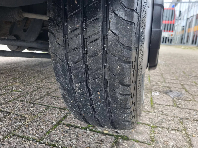 Комбе ладилник Iveco Daily 35C14 Koelkoffer LBW Xarios 350 st 230V Euro 6: слика 20 Комбе ладилник Iveco Daily 35C14 Koelkoffer LBW Xarios 350 st 230V Euro 6: слика 20