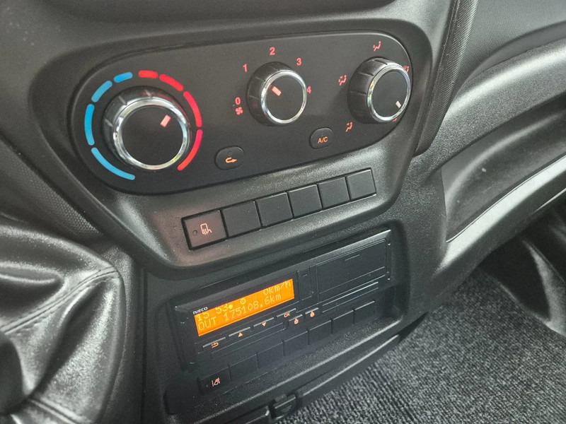 Товарно комбе Iveco Daily 40C18 3.0 D L4H2 Euro 6 GVW 3500 KG: слика 10