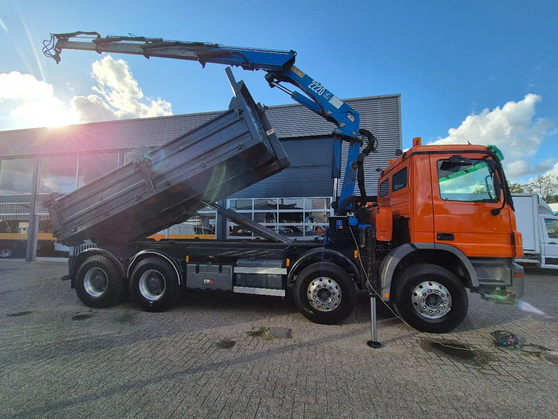 Mercedes-Benz Actros 3241 8X4 Containersysteem/ 20T HMF crane/ Manual - Камион со кука за подигање, Камион со кран: слика 2 Mercedes-Benz Actros 3241 8X4 Containersysteem/ 20T HMF crane/ Manual - Камион со кука за подигање, Камион со кран: слика 2