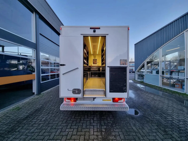 Mercedes-Benz Sprinter 513 CDI/ Foodtruck/ Verkoopwagen/ Camper - Камион за продажба на добра: слика 2 Mercedes-Benz Sprinter 513 CDI/ Foodtruck/ Verkoopwagen/ Camper - Камион за продажба на добра: слика 2