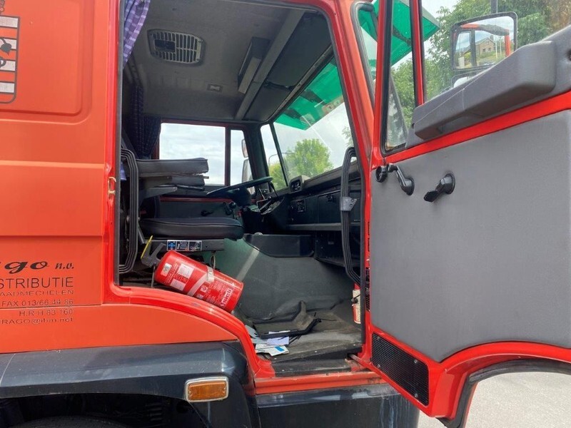DAF 2300 NEW CONDITION DAF 2300 TRUCKHEAD - Камион влекач: слика 3 DAF 2300 NEW CONDITION DAF 2300 TRUCKHEAD - Камион влекач: слика 3