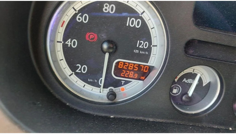 Камион влекач DAF XF 105.410 3 PIECES AVAILABLE: слика 12 Камион влекач DAF XF 105.410 3 PIECES AVAILABLE: слика 12