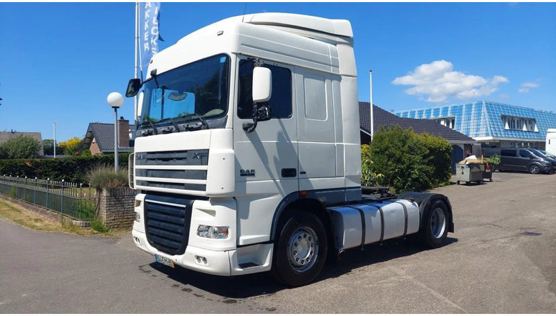 DAF XF 105.410 4x2 - Камион влекач: слика 1 DAF XF 105.410 4x2 - Камион влекач: слика 1