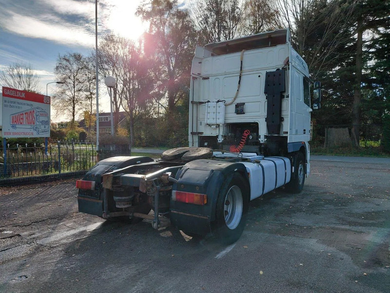 DAF XF 95.430 4x2 MANUAL ZF GEARBOX !! EURO 3 Engine !! - Камион влекач: слика 3 DAF XF 95.430 4x2 MANUAL ZF GEARBOX !! EURO 3 Engine !! - Камион влекач: слика 3