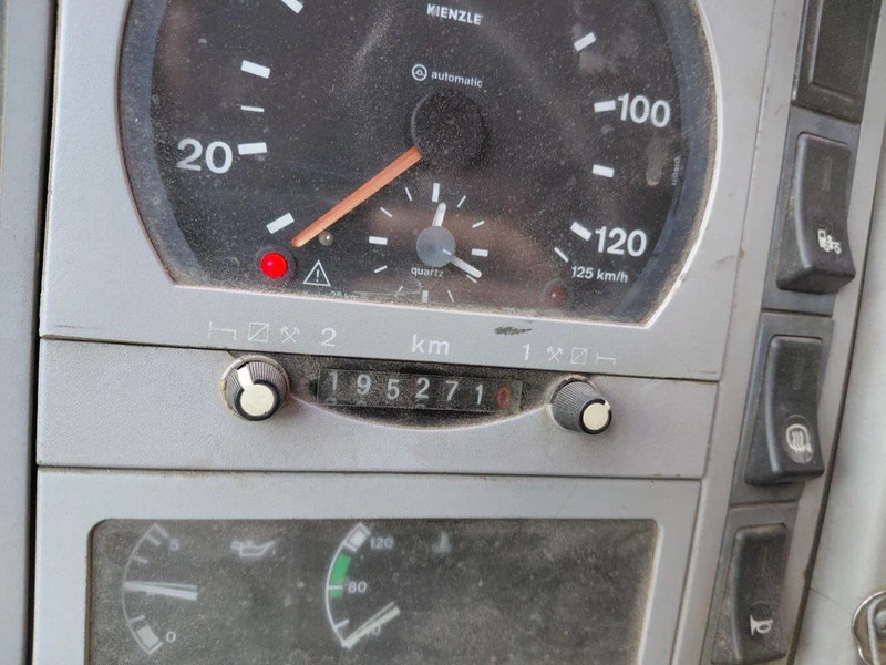 Камион влекач MAN 19.463 F2000 460 HP MANUAL ZF GEARBOX PERFECT CONDITION: слика 12 Камион влекач MAN 19.463 F2000 460 HP MANUAL ZF GEARBOX PERFECT CONDITION: слика 12