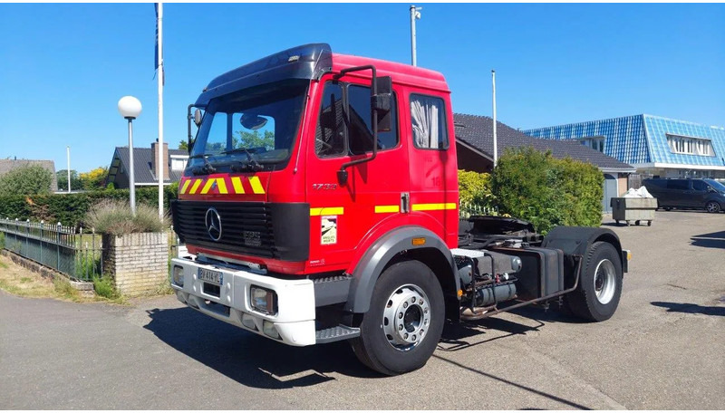 Mercedes-Benz SK 1733 4x2 STEEL SUSPENSION - Камион влекач: слика 1 Mercedes-Benz SK 1733 4x2 STEEL SUSPENSION - Камион влекач: слика 1