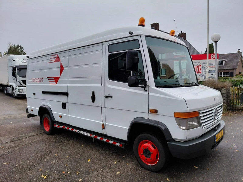 Mercedes-Benz 512 D - Мало комбе: слика 2 Mercedes-Benz 512 D - Мало комбе: слика 2