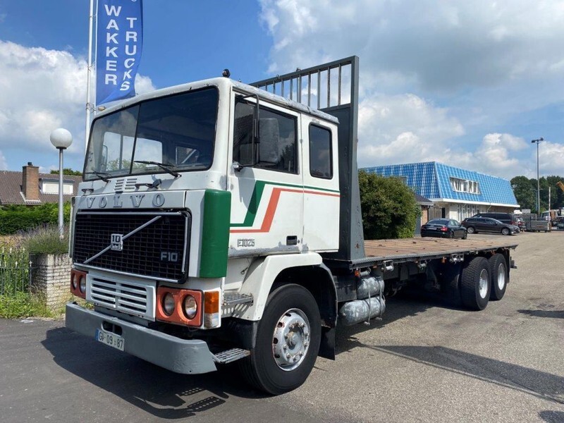 Volvo F 10 6X2 FULL STEEL SPRING F10 - Камион со платформа: слика 1 Volvo F 10 6X2 FULL STEEL SPRING F10 - Камион со платформа: слика 1