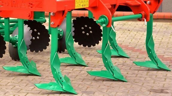 AGRO-MASZ Agregat podorywkowy Gruber 2,6 / CULTIVADOR DE RASTROJO GRUBER 2 - Култиватор: слика 1 AGRO-MASZ Agregat podorywkowy Gruber 2,6 / CULTIVADOR DE RASTROJO GRUBER 2 - Култиватор: слика 1