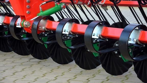 AGRO-MASZ Brona Mulczowa BM75 - Пружинна брана: слика 4 AGRO-MASZ Brona Mulczowa BM75 - Пружинна брана: слика 4