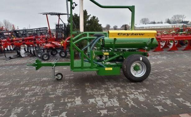 Awid Czyżew Self loading bale wrapper/ Owijarka samozaładowcza - Обмотувач на бали: слика 4 Awid Czyżew Self loading bale wrapper/ Owijarka samozaładowcza - Обмотувач на бали: слика 4
