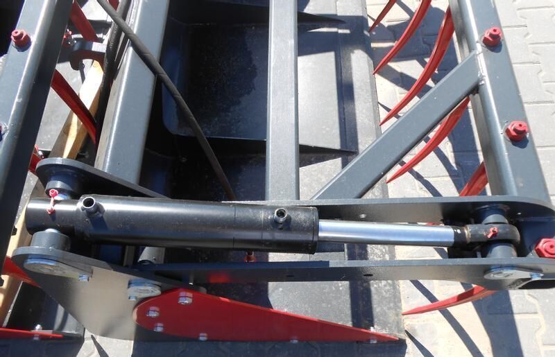 Metal-Technik Łycho-krokodyl 1,6 m* - Корпа, Опрема за силос за Земјоделска машина: слика 4 Metal-Technik Łycho-krokodyl 1,6 m* - Корпа, Опрема за силос за Земјоделска машина: слика 4