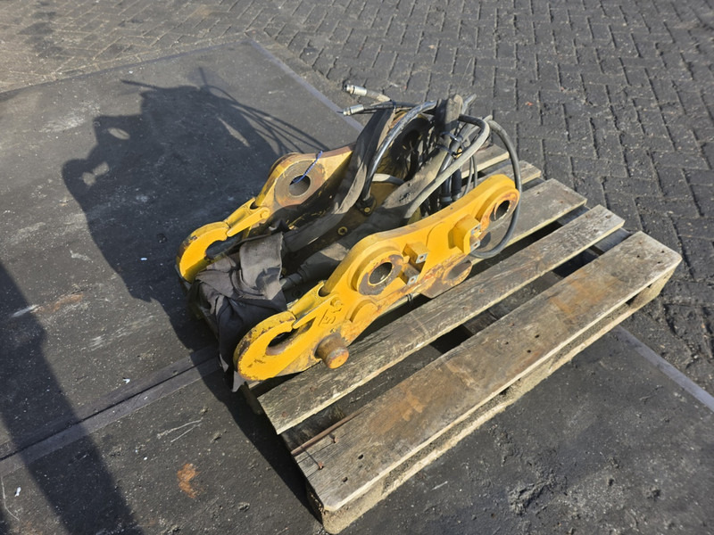Liebherr likufix sw33 liebherr likufix sw 33 - Брза спојка за Градежна машина: слика 3 Liebherr likufix sw33 liebherr likufix sw 33 - Брза спојка за Градежна машина: слика 3