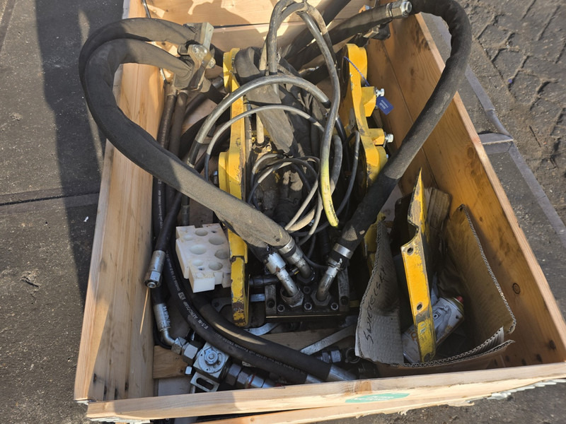 Liebherr likufix sw33 likufix sw 33 schnelwechsler - Брза спојка за Градежна машина: слика 2 Liebherr likufix sw33 likufix sw 33 schnelwechsler - Брза спојка за Градежна машина: слика 2