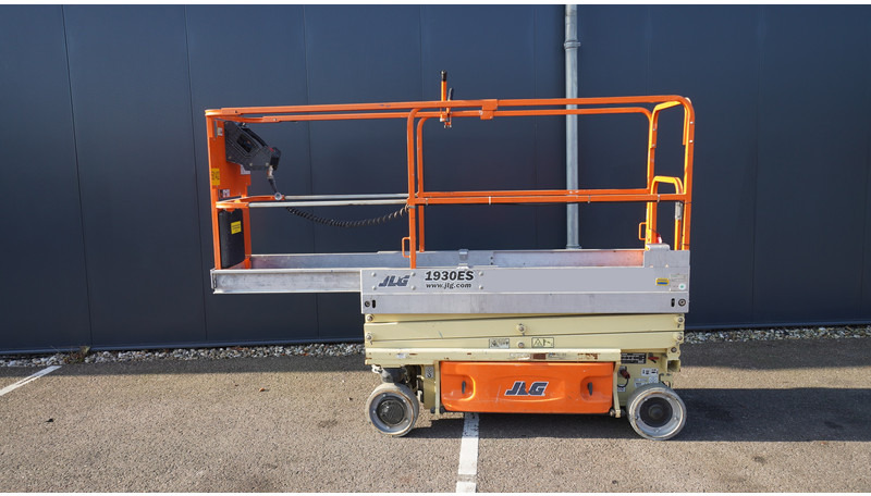 JLG 1930ES MOBILE BOOM SCISSOR LIFT - Градежна машина: слика 1 JLG 1930ES MOBILE BOOM SCISSOR LIFT - Градежна машина: слика 1