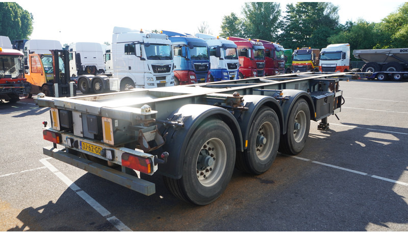 Groenewegen 3 AXLE CONTAINER TRANSPORT TRAILER - Транспортер на контејнер/ Полуприколка со променливо тело: слика 4 Groenewegen 3 AXLE CONTAINER TRANSPORT TRAILER - Транспортер на контејнер/ Полуприколка со променливо тело: слика 4
