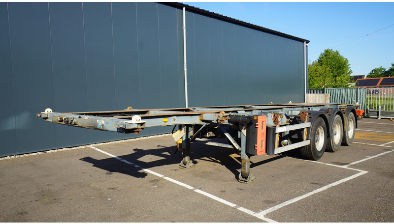 Groenewegen 3 AXLE CONTAINER TRANSPORT TRAILER - Транспортер на контејнер/ Полуприколка со променливо тело: слика 2 Groenewegen 3 AXLE CONTAINER TRANSPORT TRAILER - Транспортер на контејнер/ Полуприколка со променливо тело: слика 2