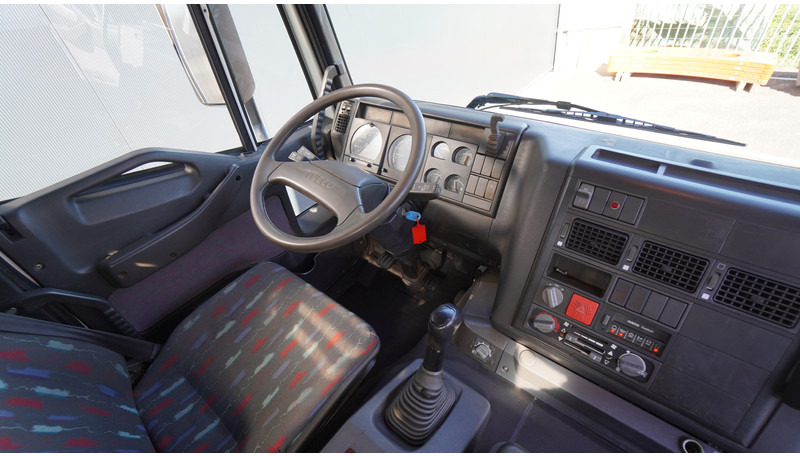 Iveco EUROTRAKKER CURSOR 350 6X4 FALTBED WITH PALFINGER PK 20002 CRANE - Камион со кран: слика 5 Iveco EUROTRAKKER CURSOR 350 6X4 FALTBED WITH PALFINGER PK 20002 CRANE - Камион со кран: слика 5