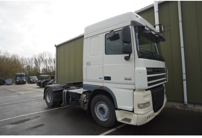 DAF XF 105.460 FT SPACECAB RETARDER PTO - Камион влекач: слика 4 DAF XF 105.460 FT SPACECAB RETARDER PTO - Камион влекач: слика 4
