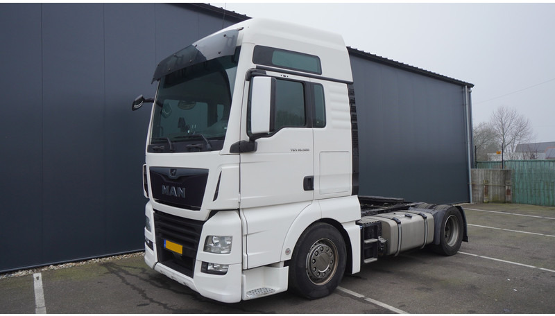 MAN TGX 18.500 XXL MEGA 752.000KM - Камион влекач: слика 3 MAN TGX 18.500 XXL MEGA 752.000KM - Камион влекач: слика 3