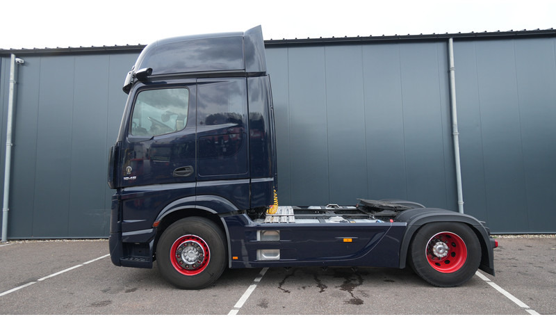 Mercedes-Benz ACTROS 1945 GIGASPACE 728.200KM - Камион влекач: слика 1 Mercedes-Benz ACTROS 1945 GIGASPACE 728.200KM - Камион влекач: слика 1