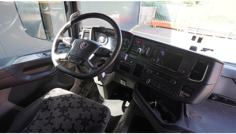 Scania R 410 LNG ADR 831.000KM RETARDER - Камион влекач: слика 5 Scania R 410 LNG ADR 831.000KM RETARDER - Камион влекач: слика 5