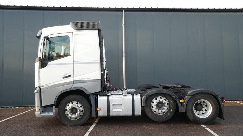 Volvo FH 420 6X2 ADR 881.000KM - Камион влекач: слика 1 Volvo FH 420 6X2 ADR 881.000KM - Камион влекач: слика 1