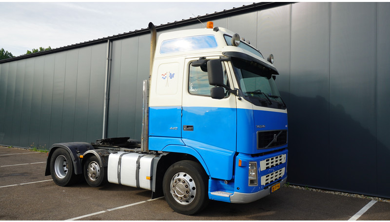 Volvo FH 440 6X2 GLOBETROTTER EURO 3 - Камион влекач: слика 4 Volvo FH 440 6X2 GLOBETROTTER EURO 3 - Камион влекач: слика 4