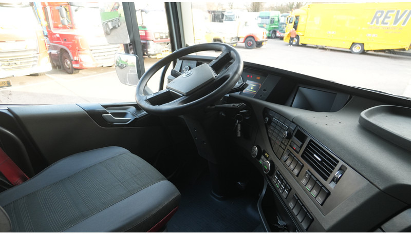 Volvo FH 460 GLOBETROTTER EURO 6 702.100KM - Камион влекач: слика 5 Volvo FH 460 GLOBETROTTER EURO 6 702.100KM - Камион влекач: слика 5