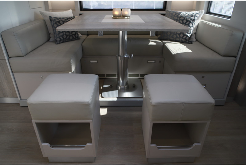 Mercedes-Benz ACTROS 2651 6X2 STX CAMPER POP-OUT MOTORHOME - Кампер: слика 5 Mercedes-Benz ACTROS 2651 6X2 STX CAMPER POP-OUT MOTORHOME - Кампер: слика 5