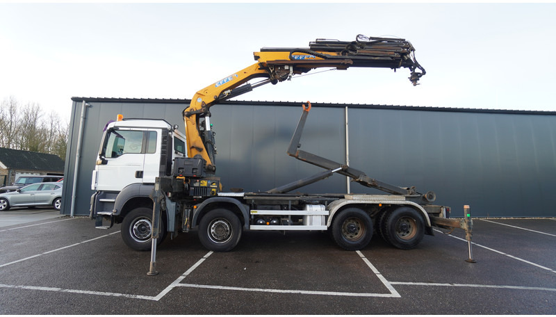 MAN TGS 35.400 8X4 HOOKARM SYSTEM WITH EFFER 305/11/6S - Камион со кран: слика 1 MAN TGS 35.400 8X4 HOOKARM SYSTEM WITH EFFER 305/11/6S - Камион со кран: слика 1