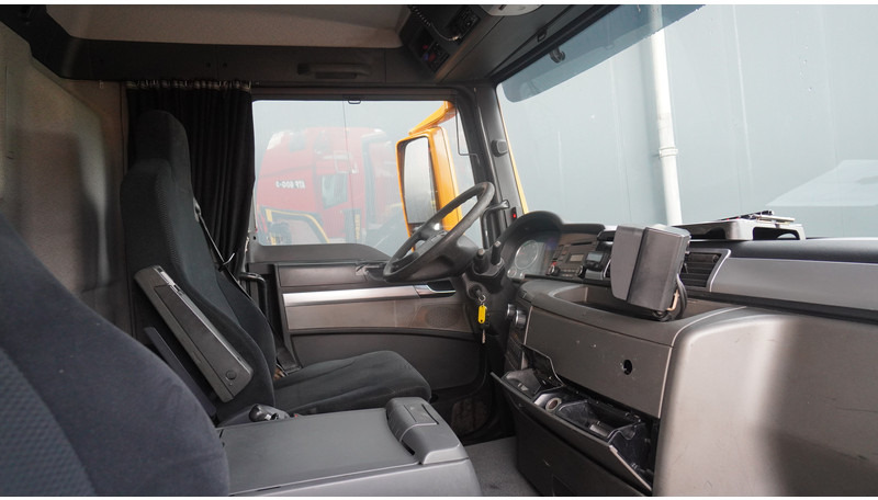 MAN TGS 35-440 8X4 2 SIDE TIPPER WITH HMF Z 1943 CRANE 415.000KM - Камион со кран: слика 5 MAN TGS 35-440 8X4 2 SIDE TIPPER WITH HMF Z 1943 CRANE 415.000KM - Камион со кран: слика 5