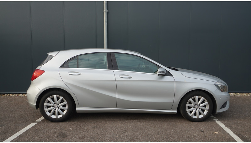 Mercedes-Benz A-Klasse A180 CDI EURO 5 - Минибус, Патничко комбе: слика 3 Mercedes-Benz A-Klasse A180 CDI EURO 5 - Минибус, Патничко комбе: слика 3