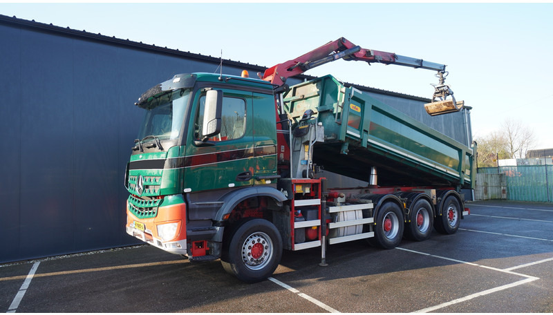 Mercedes-Benz AROCS 3542 8X4 2 SIDE TIPPER WITH HMF Z 1943 CRANE 407.000KM - Камион со кран: слика 2 Mercedes-Benz AROCS 3542 8X4 2 SIDE TIPPER WITH HMF Z 1943 CRANE 407.000KM - Камион со кран: слика 2