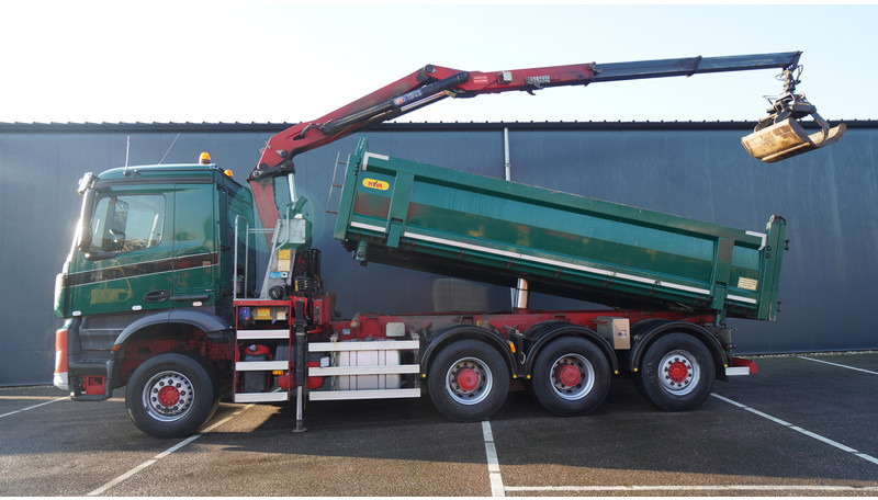 Mercedes-Benz AROCS 3542 8X4 2 SIDE TIPPER WITH HMF Z 1943 CRANE 407.000KM - Камион со кран: слика 1 Mercedes-Benz AROCS 3542 8X4 2 SIDE TIPPER WITH HMF Z 1943 CRANE 407.000KM - Камион со кран: слика 1