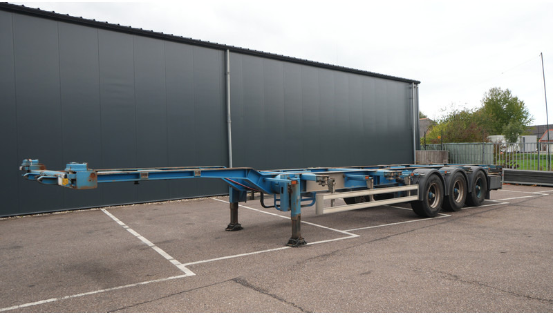 Pacton 3 AXLE CONTAINER TRANSPORT TRAILER - Транспортер на контејнер/ Полуприколка со променливо тело: слика 2 Pacton 3 AXLE CONTAINER TRANSPORT TRAILER - Транспортер на контејнер/ Полуприколка со променливо тело: слика 2