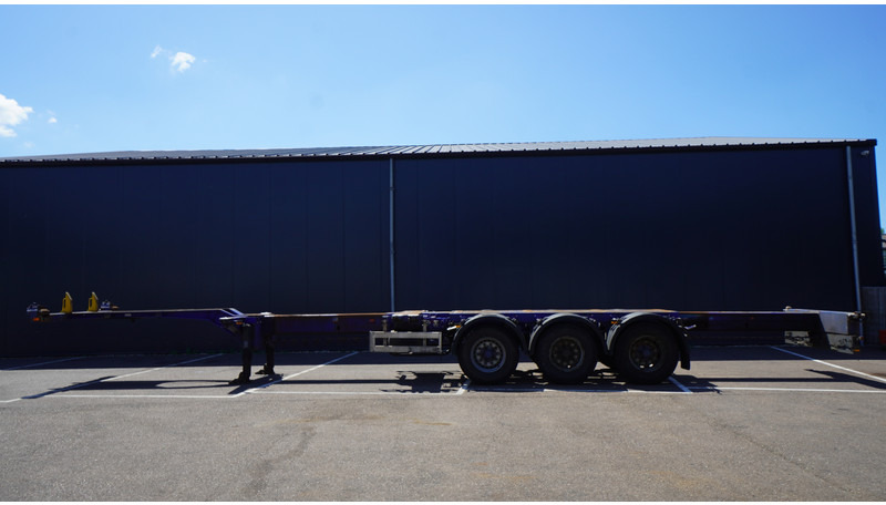 Pacton 3 AXLE MULTI CONTAINER TRANSPORT TRAILER EXTENDABLE 45 FT - Транспортер на контејнер/ Полуприколка со променливо тело: слика 1 Pacton 3 AXLE MULTI CONTAINER TRANSPORT TRAILER EXTENDABLE 45 FT - Транспортер на контејнер/ Полуприколка со променливо тело: слика 1