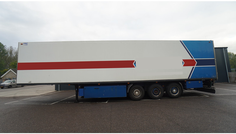 Van Eck 3 AXLE FRIGO WITH MEAT HOOK SYSTEM - Полуприколка ладилник: слика 1 Van Eck 3 AXLE FRIGO WITH MEAT HOOK SYSTEM - Полуприколка ладилник: слика 1