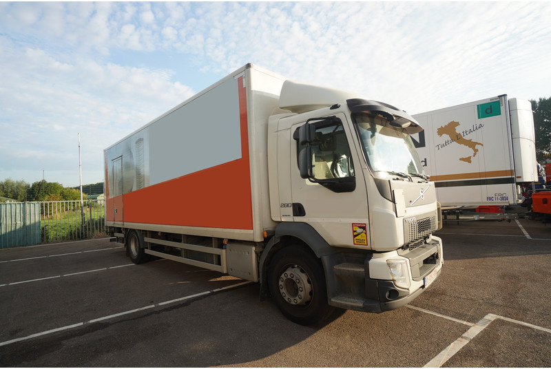 Volvo FL 280 CLOSED BOX BROKEN ENGINE NOT DRIVABLE - Камион сандучар: слика 3 Volvo FL 280 CLOSED BOX BROKEN ENGINE NOT DRIVABLE - Камион сандучар: слика 3