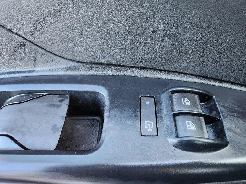 Fiat Doblò Maxi, 2017, 188000km, Airco,Parksens, Tuv. First owner - Мало комбе: слика 5 Fiat Doblò Maxi, 2017, 188000km, Airco,Parksens, Tuv. First owner - Мало комбе: слика 5