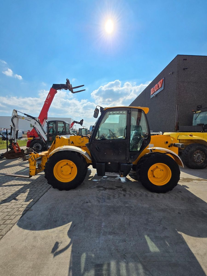 JCB 530 - Телескопски ракувач: слика 3 JCB 530 - Телескопски ракувач: слика 3