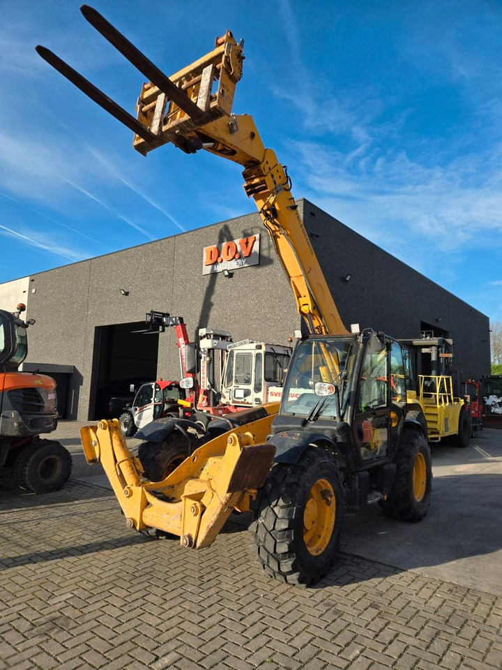 JCB 535-105 - Телескопски ракувач: слика 1 JCB 535-105 - Телескопски ракувач: слика 1