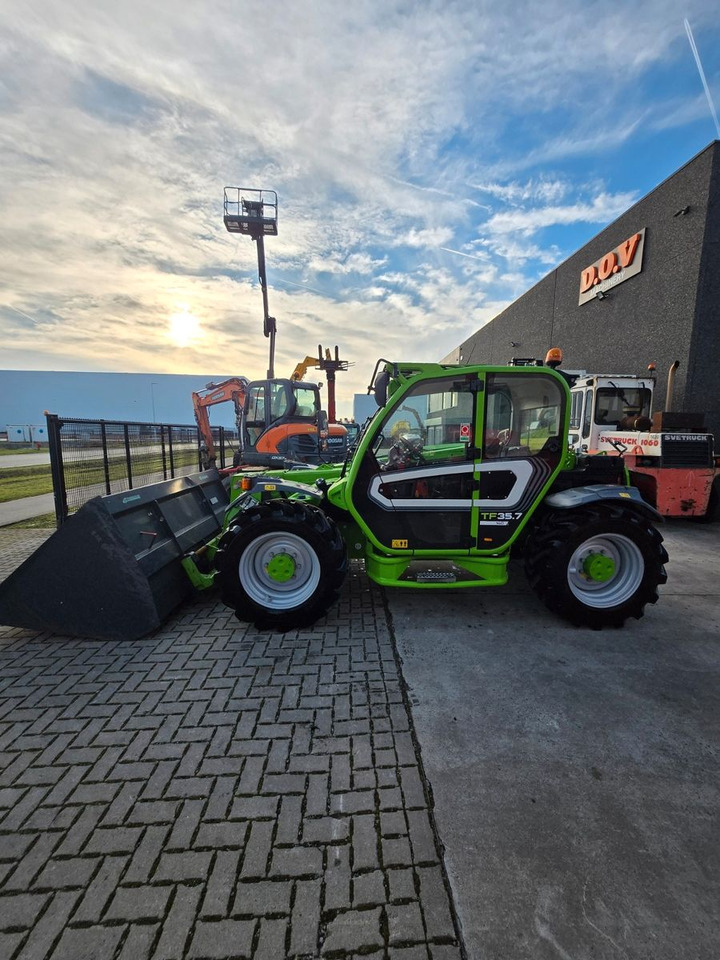 Merlo TF35.7-140 - Телескопски ракувач: слика 3 Merlo TF35.7-140 - Телескопски ракувач: слика 3