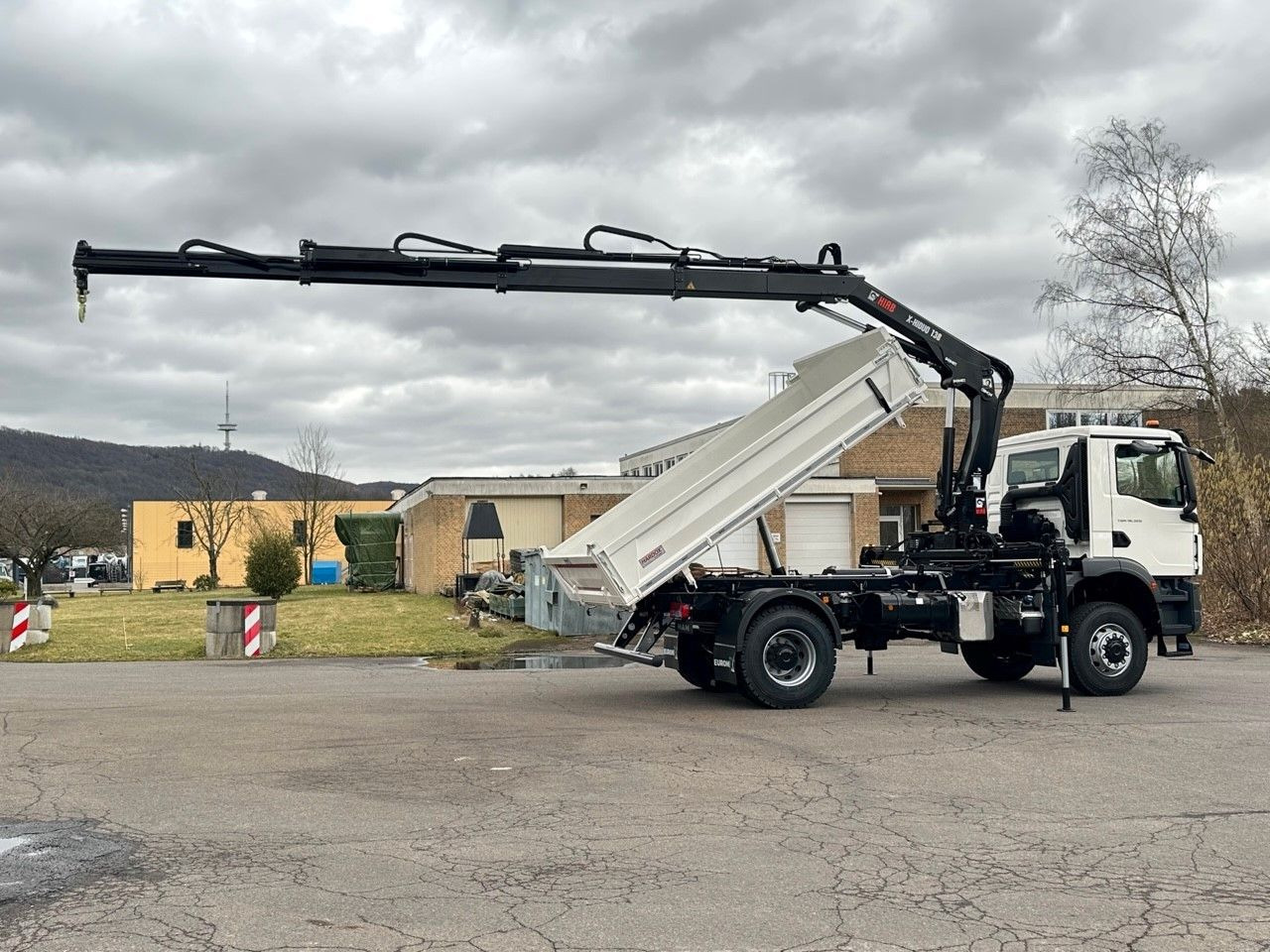 MAN TGM 18.320 4x4 Euro6e Hiab X-HiDuo 138DS-3 - Кипер, Камион со кран: слика 2 MAN TGM 18.320 4x4 Euro6e Hiab X-HiDuo 138DS-3 - Кипер, Камион со кран: слика 2