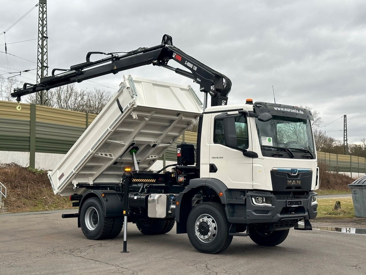 MAN TGM 18.320 4x4 Euro6e Hiab X-HiDuo 138DS-3 - Кипер, Камион со кран: слика 1 MAN TGM 18.320 4x4 Euro6e Hiab X-HiDuo 138DS-3 - Кипер, Камион со кран: слика 1