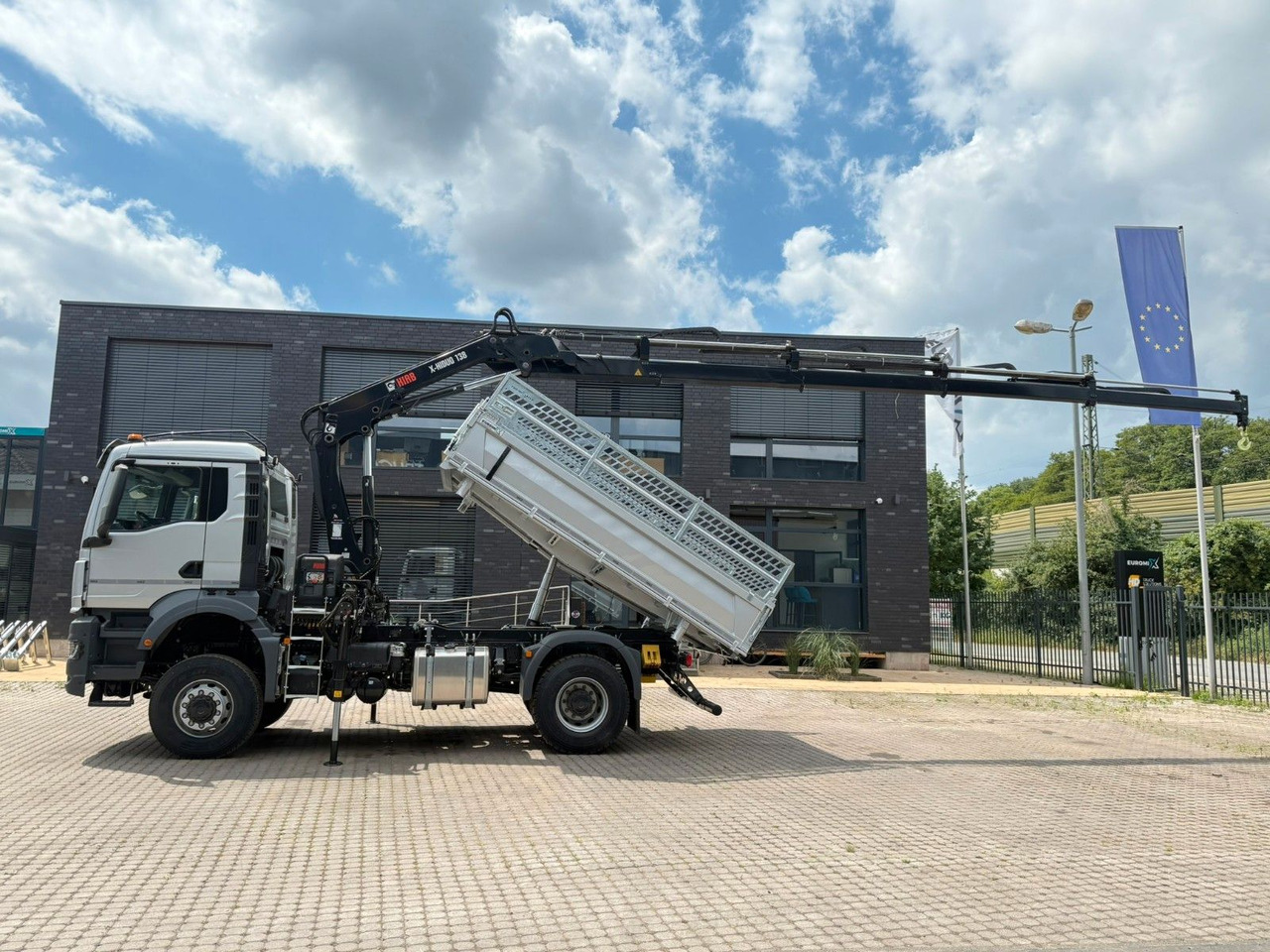 MAN TGS 18.400 TG3 4x4 Euro6e Hiab X-HiDuo 138DS-4 - Кипер, Камион со кран: слика 4 MAN TGS 18.400 TG3 4x4 Euro6e Hiab X-HiDuo 138DS-4 - Кипер, Камион со кран: слика 4