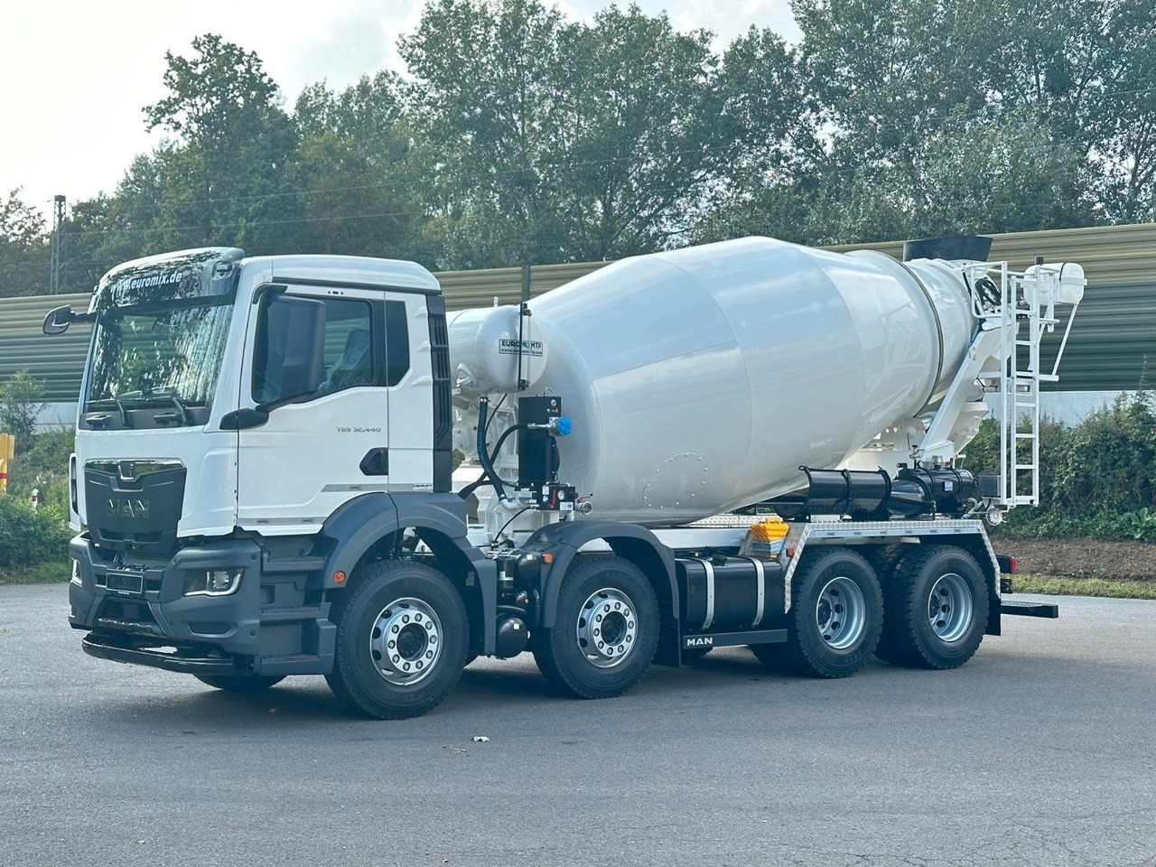 MAN TGS 32.440 8x4 / Euromix MTP EM 9 L - Камион миксер за бетон: слика 1 MAN TGS 32.440 8x4 / Euromix MTP EM 9 L - Камион миксер за бетон: слика 1