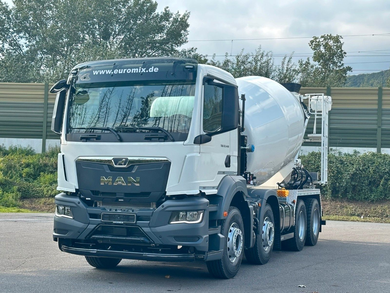 MAN TGS 32.440 8x4 / Euromix MTP EM 9 L - Камион миксер за бетон: слика 2 MAN TGS 32.440 8x4 / Euromix MTP EM 9 L - Камион миксер за бетон: слика 2