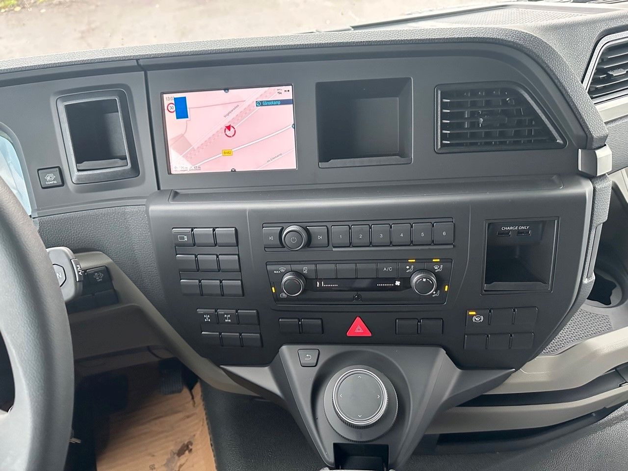Лизинг на  MAN TGS 33.440 6X4 / 6X6 /Euro6e EuromiX EM 8 MAN TGS 33.440 6X4 / 6X6 /Euro6e EuromiX EM 8: слика 10
